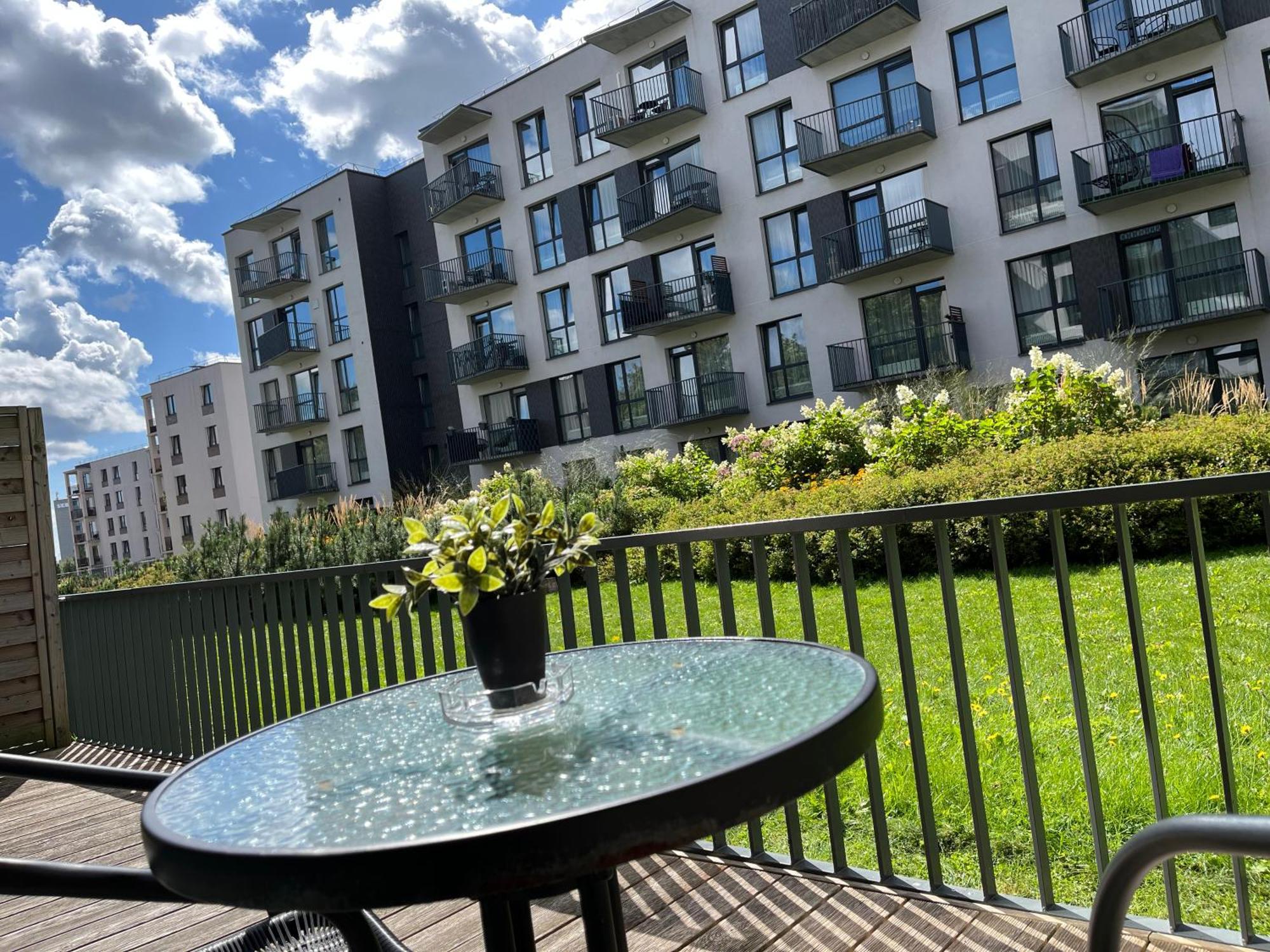 Near Ozas Apartman Vilnius Kültér fotó